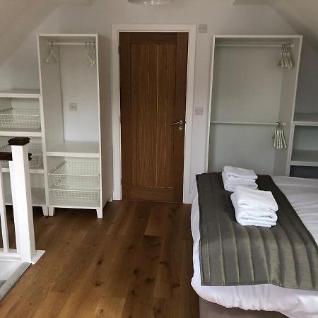 Hamilton Arms Suites 미드허스트 객실 사진