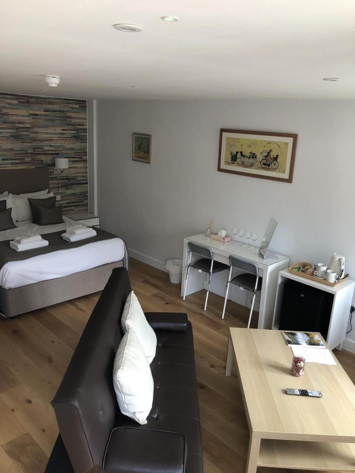Hamilton Arms Suites 미드허스트 객실 사진